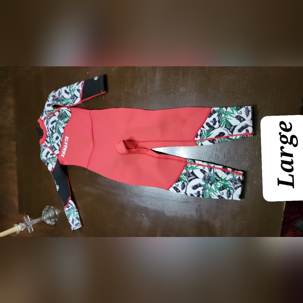 New X Manta diving suit kids size large